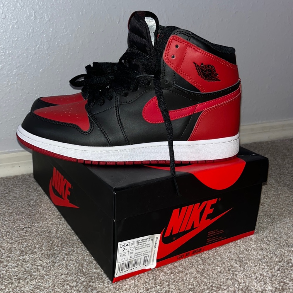 Air Jordan 1 Retro High OG “BRED” 2016